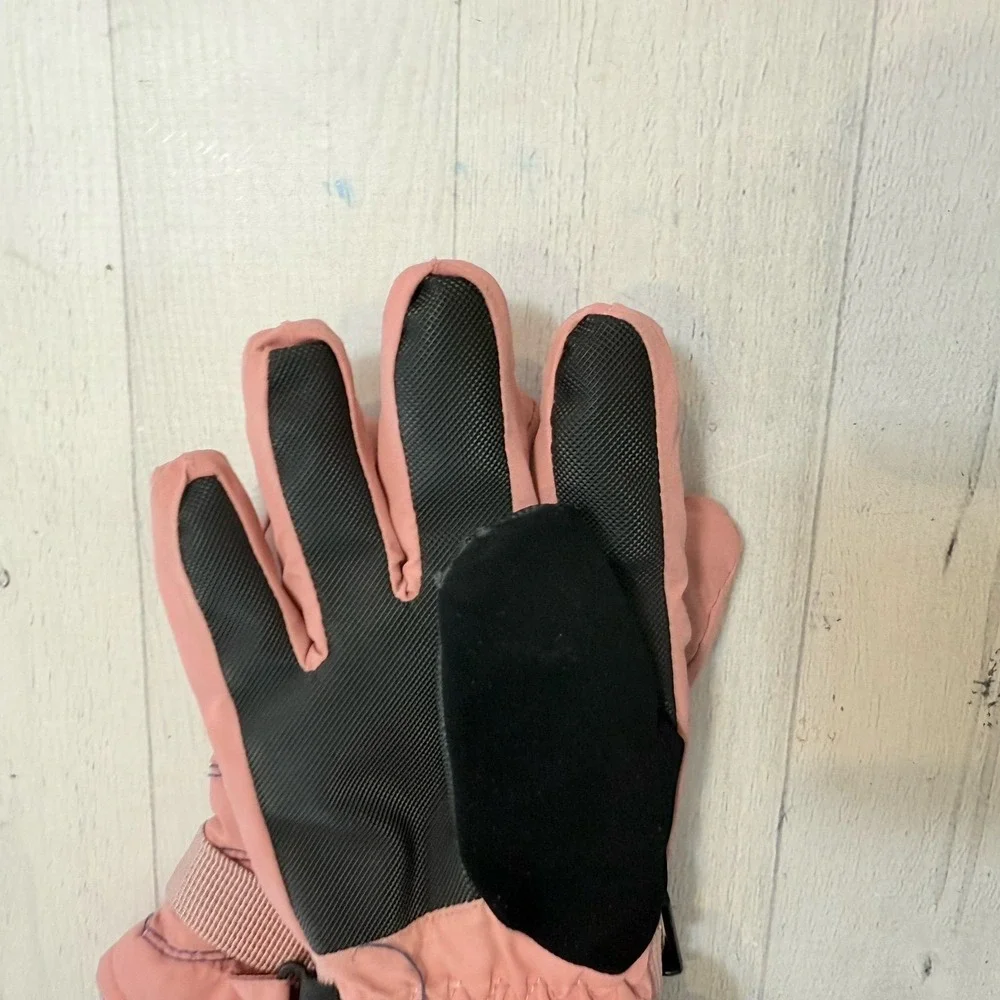 All in Motion girls light pink winter gloves‎ size 4-7